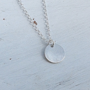 Disc necklace,silver choker necklace,choker necklace,silver coin necklace,dainty necklace,minimalist jewelry,choker necklace silver