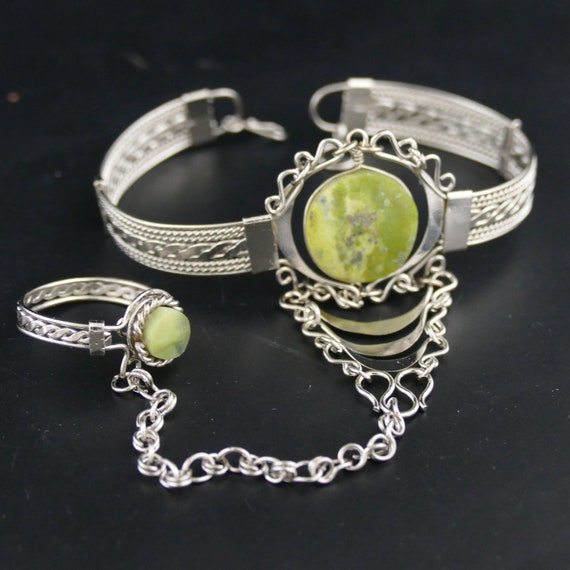 Femmes chaîne à main longue main multi chaîne Fashion esclave poignet Bague Femmes chaîne à main longue main multi chaîne Fashion esclave poignet Bague
