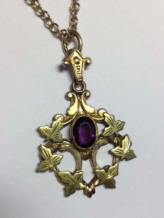 Gold Filled Victorian Leaf Pendant With Synthetic 