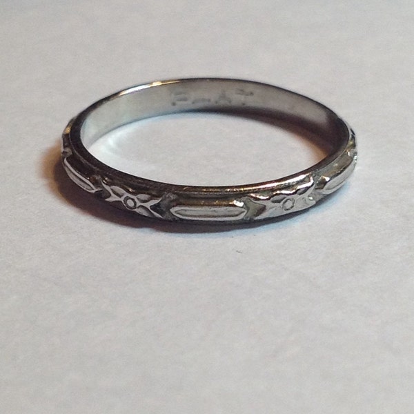 Vintage Art Deco Platinum Etched Ladies Wedding Band