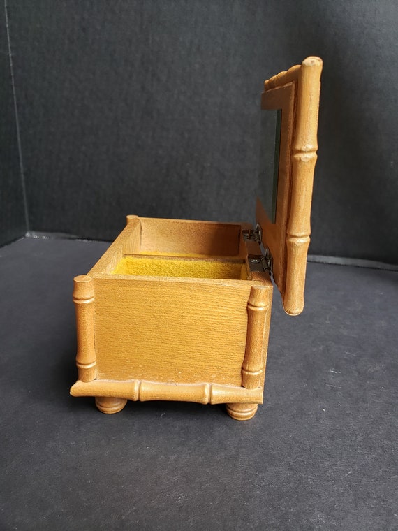Wood Music Jewelry Box with Gold Felt Interior an… - image 3