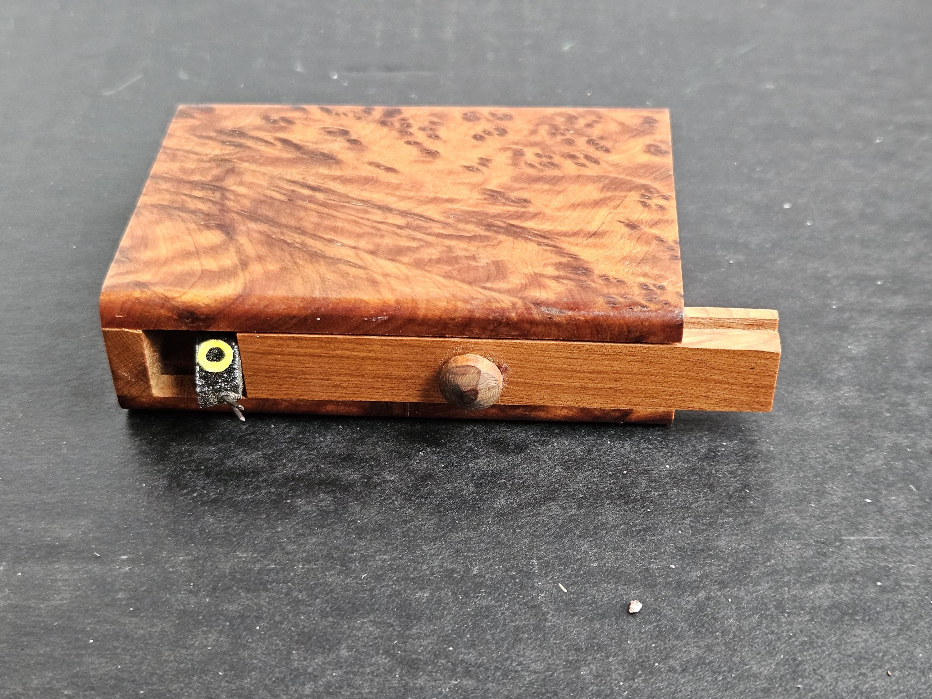 最終値下げします未使用　ペンドルトン プレイングカード（木製ボックス入り Burled Wood Box With Snake - Joke Prank Box - Etsy