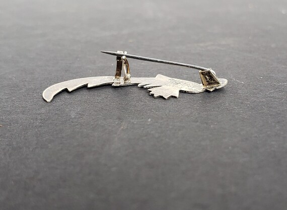 Sterling Silver Etched Quetzel Bird Shaped Brooch - image 7
