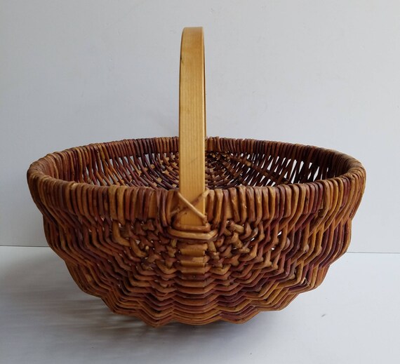 Round Bottom With Wood Handle Woven Rattan Or Wicker Basket
