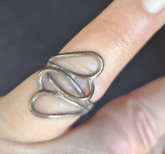 Interlocking Heart Sterling Silver Ring - image 7
