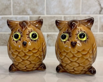 Retro Owl Salt and Pepper Shakers