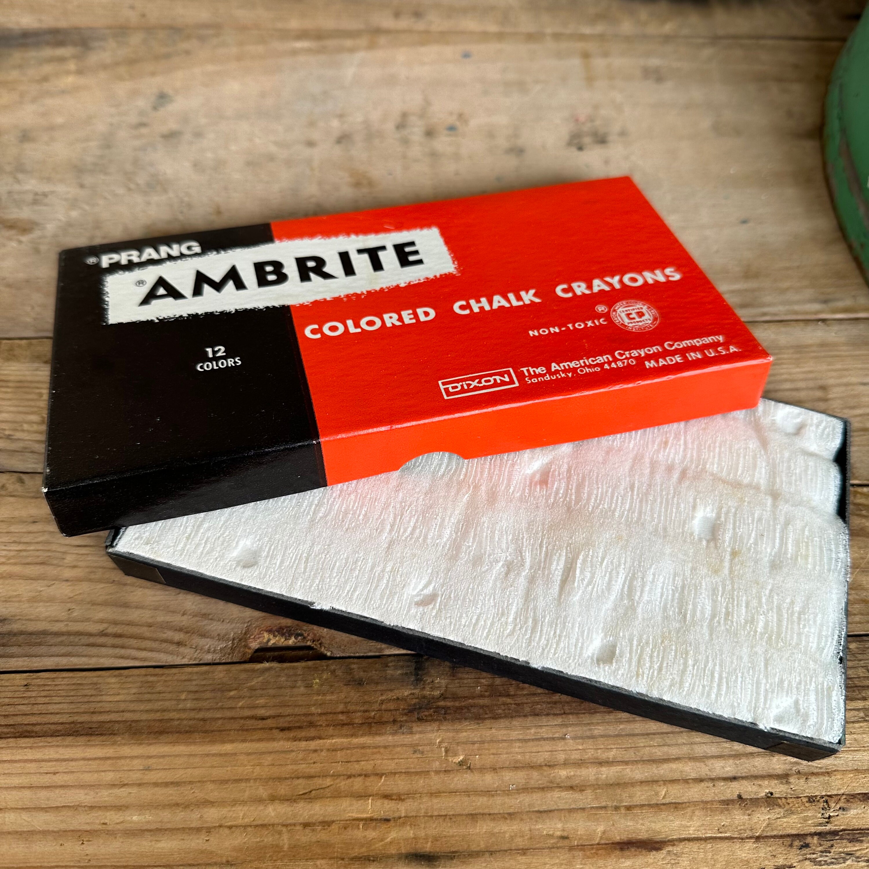 Ambrite Chalk - Prang