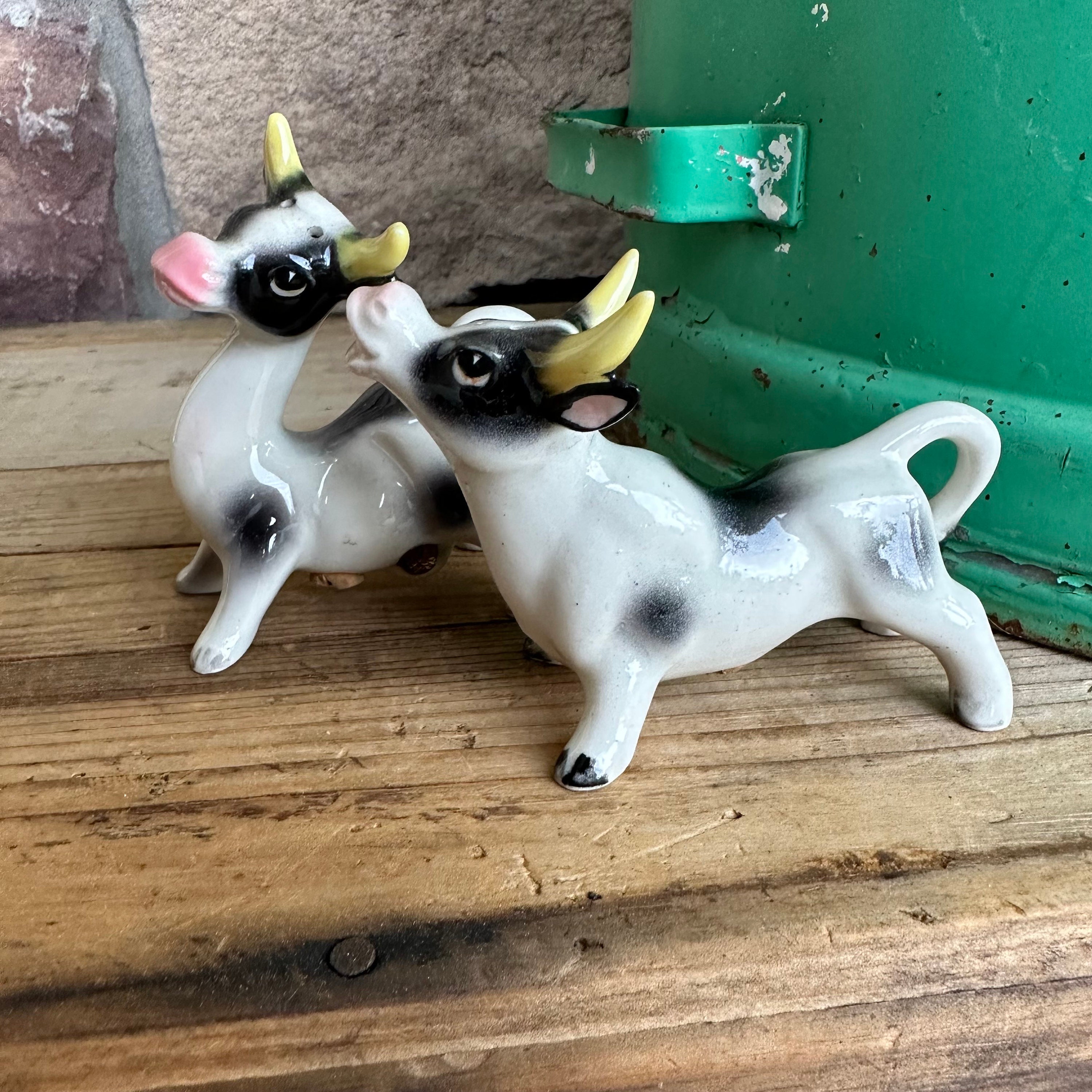 Vintage Farmhouse Kitchen Cow Salt and Pepper Shakers Vintage Relco Japan Ceramic Steer and Cow Etsy Ireland