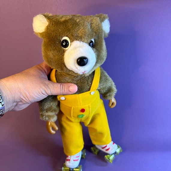 Vintage Sammy Skates Plush Bear - 1985 With Yellow Overalls