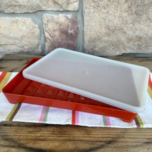 Vintage Tupperware Deli Meat & Bacon Keeper - Meat Marinade Container - Paprika Red with Lid - Retro Kitchenware