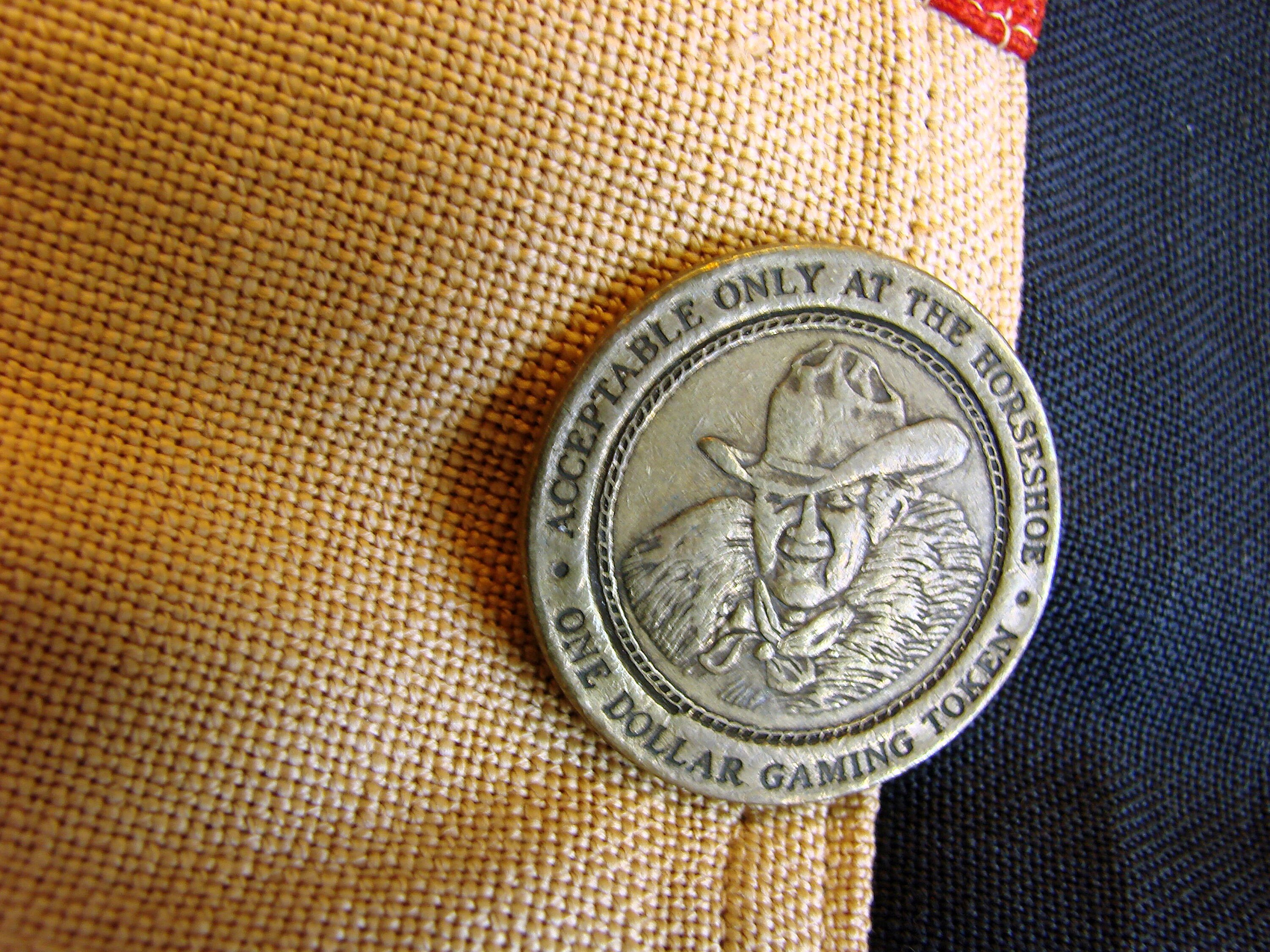 Vintage One Dollar Gaming Token Binion S Horseshoe Slots 777 Vintage One Dollar Gaming Token Binion S Horseshoe Slots 777