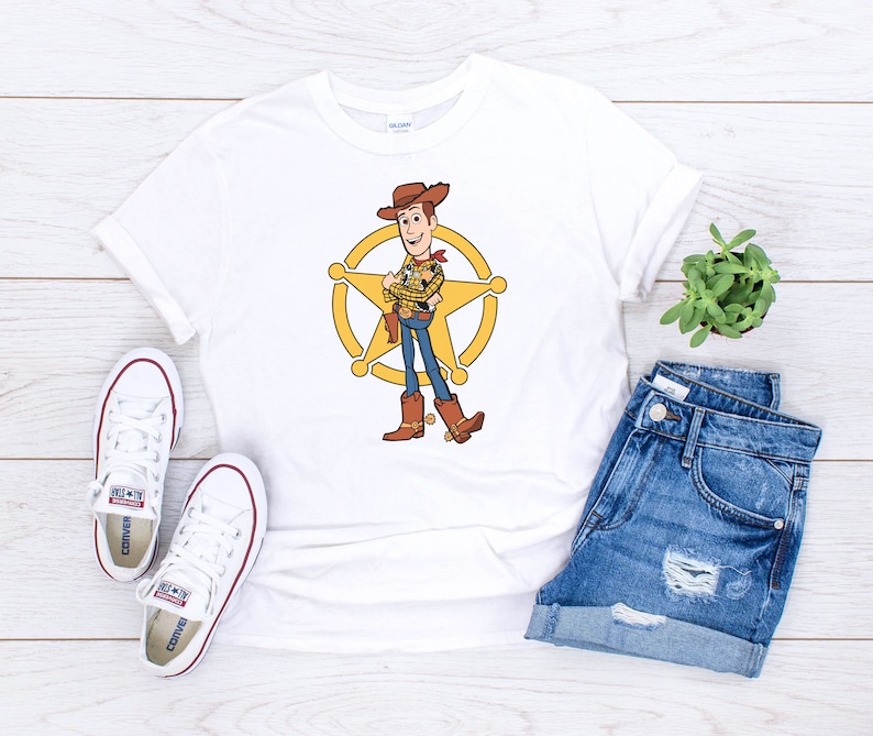 Toy Story Sheriff Woody T-shirt available in Adult Unisex Men's S-3XL | Youth Kids | Ladies | Baby sizes -ts2- bild 1