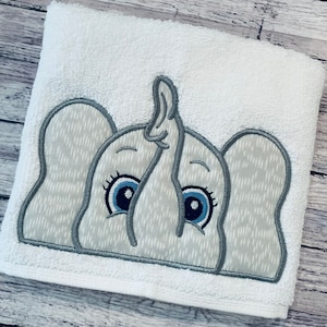 Elephant Boy Hooded Towel Applique,Elephant boy applique design,elephant boy peeker,elephant boy embroidery,elephant applique design