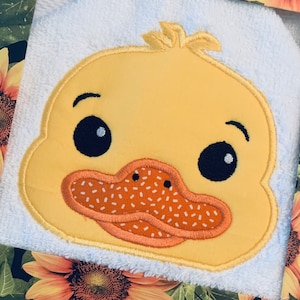 Duck Applique Design,duck applique,baby duck applique design,baby duck applique,baby applique designs,kids applique designs,duck hooded