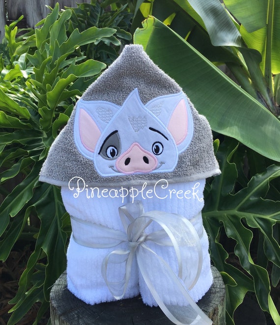 moana hooded towel
