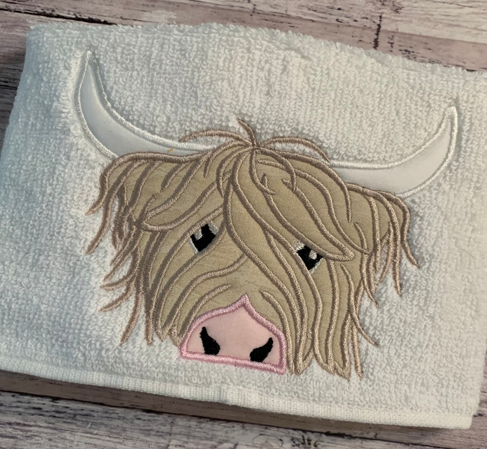 Highland Cow Hooded Towel Applique Designhighland Cow Peeker Etsy