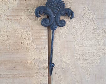 Cast Iron Fleur di Lis Wall Hook – Rustic French Farmhouse Decor