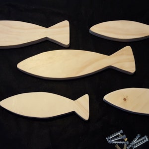 Do It Yourself 5 Wooden Fish Family, Hanging Fish, Fish Decor, Fish, Fishing, Man Cave, Hunting Lodge, Cabin Decor, Ocean, Beach, Lake House