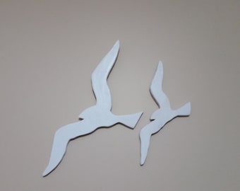 White Wooden Seagull Wall Hanging: Coastal Beach Decor