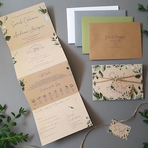 Rustikale Eukalyptus-Hochzeitseinladungen - Concertina Botanische Luxus-Hochzeit lädt mit Tags, rustikaler Schnur und einer Auswahl an Umschlägen ein