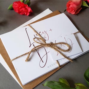 Minimalistische Hochzeitseinladung in jeder Farbe - Concertina Trifold Hochzeitseinladungen - Kalligraphie Hochzeit lädt mit Umschlägen ein