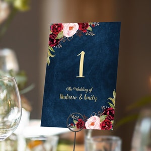 Blaue und weinrote Tischnummern oder Tischnamen | Beliebige Farbe Schriftart | A5 doppelseitige Karten | Hochzeiten | Dinner oder Gala Anlass