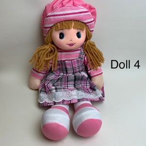 Cadeau personnalisé pour poupée de chiffon brodé avec le nom de bébé, cadeau d'anniversaire pour bébé, poupée de baptême, cadeau de baby shower de Noël, jouet pour enfant, cadeau de Noël Doll 4