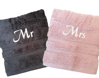 Personalised Mr & Mrs Hand Towel Set, Soft Cotton Towel, Custom Embroidered Towels, Wedding Gift, Mr and Mrs Towel, Anniversary Gift