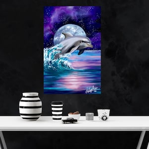 ARTE DE DELFINES SALTANDO, Delfín bajo la luna, Póster de cielo estrellado morado, Impresión de vida marina, Decoración marina, Arte de pared colorido para baño, Habitación infantil