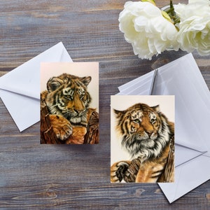 CUTE TIGER CUB Card, biglietto per amanti degli animali per tutte le occasioni, ritratto di tigre, belle arti della natura, disegno di un grande felino in safari nella fauna selvatica, amante delle tigri