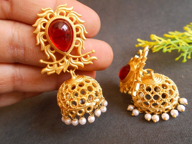 Handmade Golden Plated White Beads Red Stone Jhumki Jhumka Party Earring ER3318