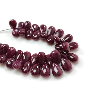 Cuentas sueltas lisas de rubí rojo: 119,50 cts. Piedra preciosa de rubí natural sin tratar, forma de pera, briolette, 9 x 6 mm - 12 x 7 mm (4,75")