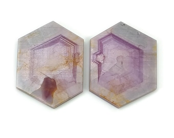 Fatias planas de safira rosa: 126,05 ct, natural, sem tratamento, com brilho alecrim, formato hexagonal dimensional, 41 x 31 mm (par).