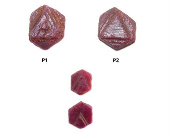 verlustsicherer Rubin Edelstein-Kristall: Natürliches, unbehandeltes rotes Rubin-Dreieck Formgebende raue Heilungsprobe 1 Stück, 2 Stück Set Juli Geburtsstein