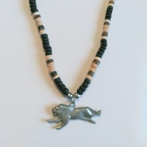 Men&#39;s Earth Tones Beads Lion Necklace BOHO Hippie Choker Style Necklace, Brown and Tan Tone Beads