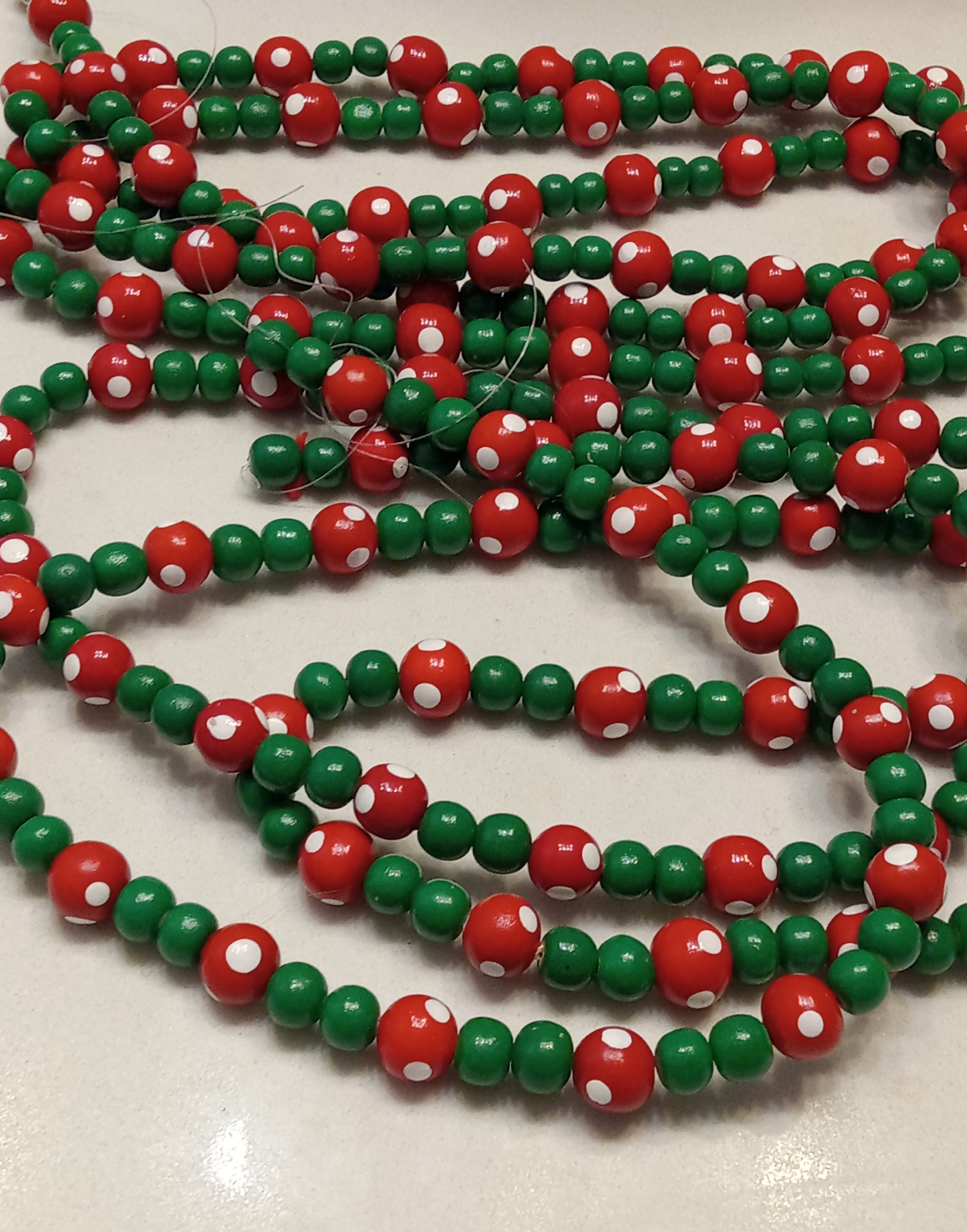 7-Foot Rustic Bright Red, White and Green Wood Bead Garland Christmas Tree Decoration - Decorative Vintage Style Wooden Beads for Everyday Country