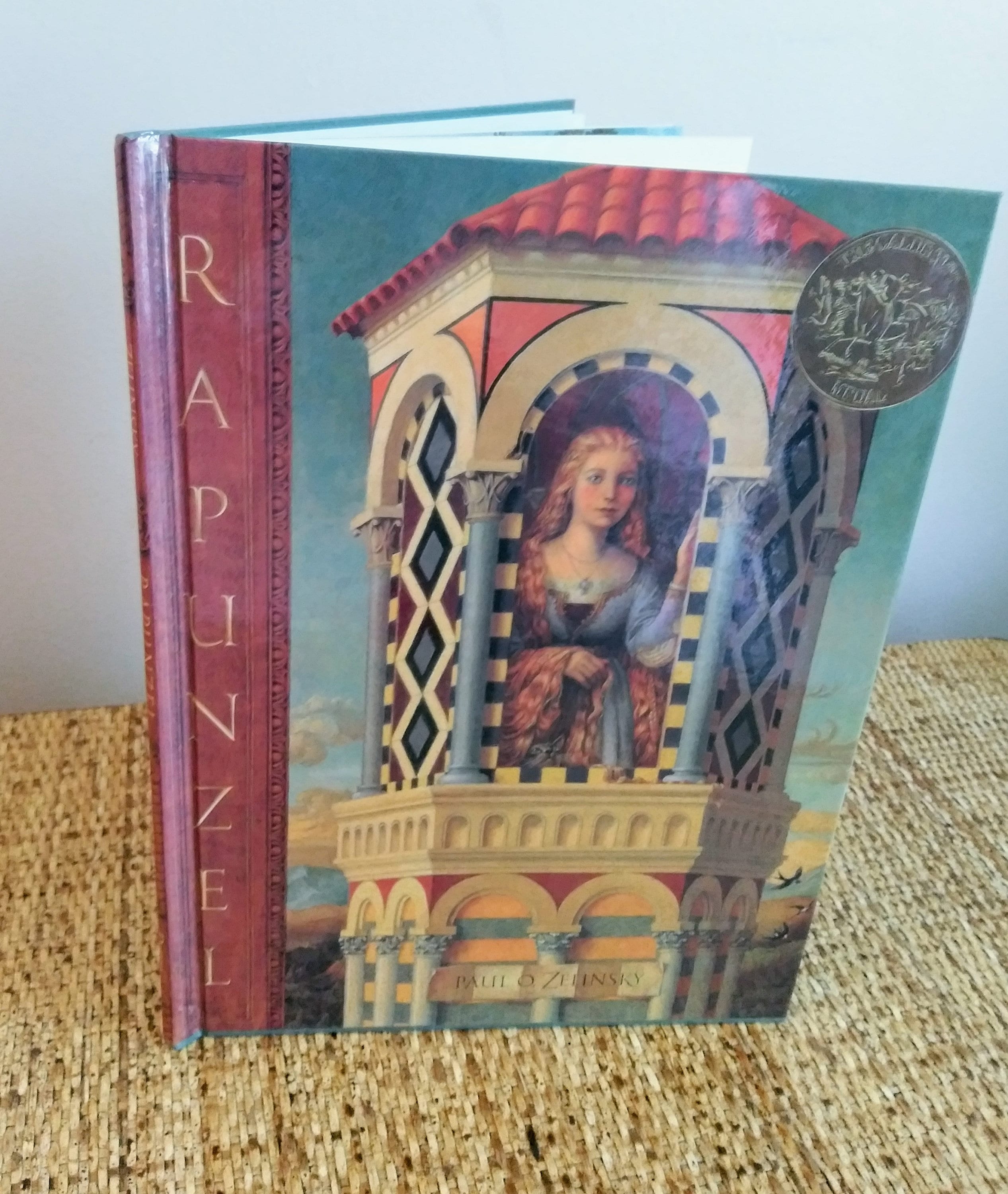 Rapunzel Hardcover Book Paul O. Zelinsky 1997 1st Edition
