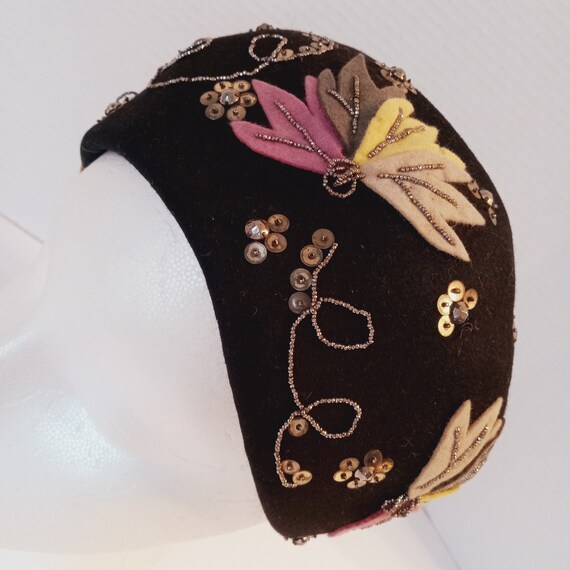 1940s Sonnenfeld's Cloche Black Felt Hat Skull Ca… - image 5