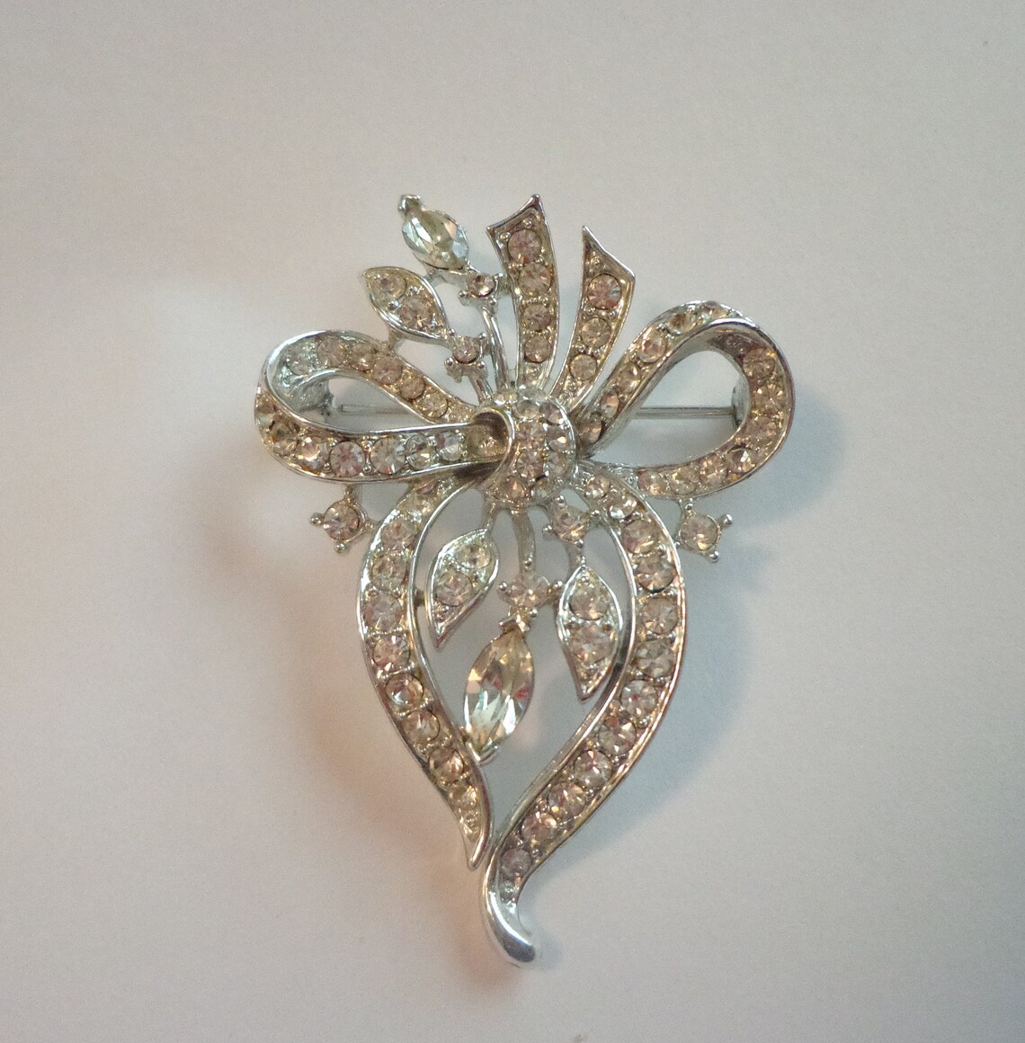 Vintage USNER Silver Bow Rhinestones Brooch in Silver Tone - Etsy