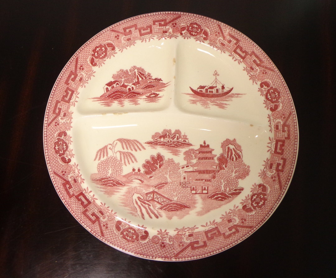 Pink Willow Heavy Restaurant Ware Divided Plate 10 1/2 Across Pink