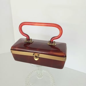 Monedero vintage de lucite con diseño de tortuga, años 50, Dorset Rex Fifth Avenue, sin marcar, con asa superior de tortuga roja, moderno de mediados de siglo, detalles de metal dorado