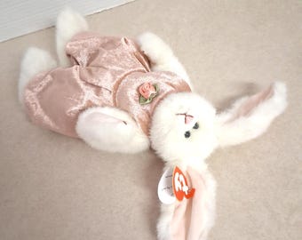 TY Beanie Baby, Sara White Bunny Rabbit (1993) the Attic Treasures