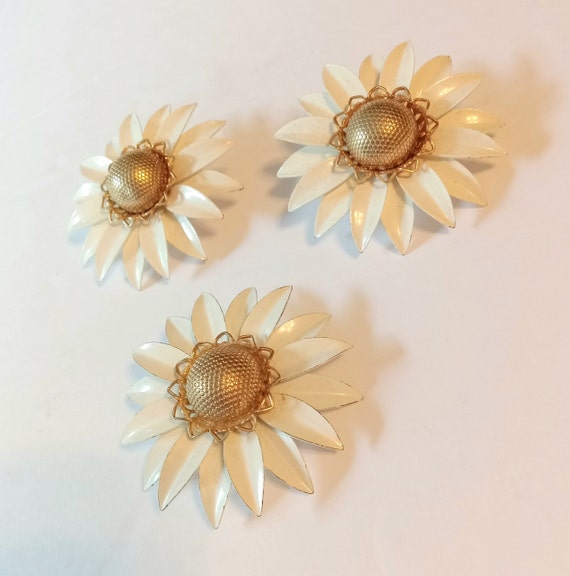 Emmons Daisy Flower Brooch and Clip Earrings Set, 