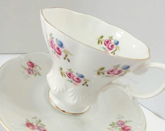 Juego de tazas de té Royal Albert y Winterling desiguales: rosas rosadas, dorado