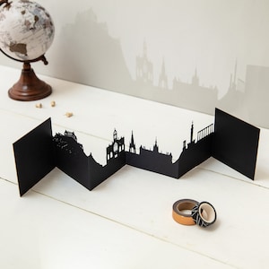 Carte Papercut 3D Silhouette Skyline d'Édimbourg
