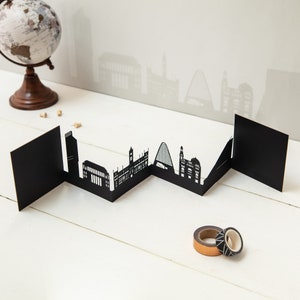 Manchester Skyline Silhouette 3D Papercut Karte
