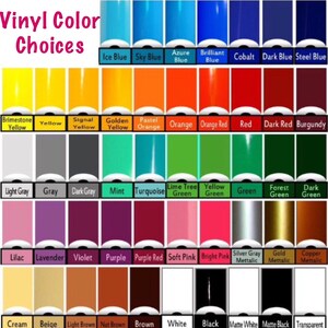 Puede incluir: Una tabla de colores de vinilo con nombres para cada color. Los colores est&aacute;n dispuestos en filas y columnas. Los colores incluyen azul hielo, azul cielo, azul azur, azul brillante, cobalto, azul oscuro, azul acero, amarillo brimstome, amarillo, amarillo se&ntilde;al, amarillo dorado, naranja pastel, naranja, naranja rojo, rojo, rojo oscuro, burdeos, gris claro, gris, gris oscuro, menta, turquesa, verde lima, verde amarillo, verde, verde bosque, verde oscuro, lila, lavanda, violeta, morado, rojo morado, rosa suave, rosa brillante, gris plateado met&aacute;lico, dorado met&aacute;lico, cobre met&aacute;lico, crema, beige, marr&oacute;n claro, marr&oacute;n nuez, marr&oacute;n, blanco, negro, blanco mate, negro mate y transparente.