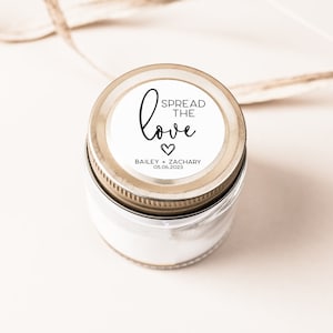 Spread the Love Jam Stickers, Round Wedding Jam Labels, Wedding Jam Favors, Bridal Shower Favor Stickers, Jar Labels, Wedding Favors, V3