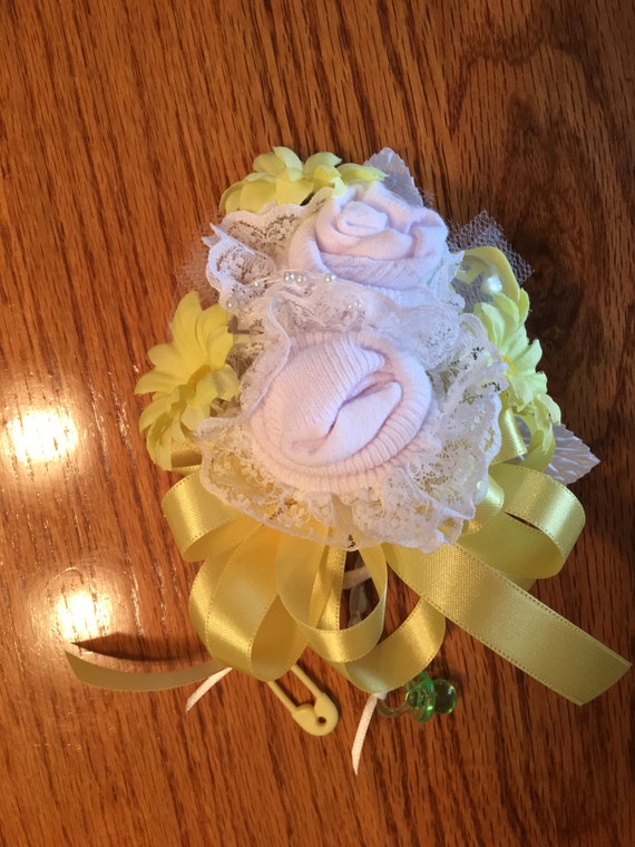 Gender Neutral Baby Sock Baby Shower Corsage,  Mommy to be shower, Handmade Infant Sock Baby Shower Corsage