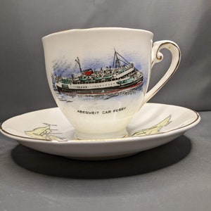 Xícara de chá e pires de porcelana fina Royal Grafton PEI Canadá vintage